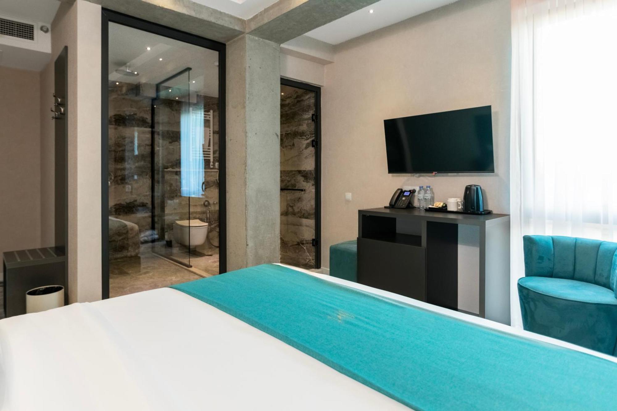 Mit Hotel Tbilisi Buitenkant foto