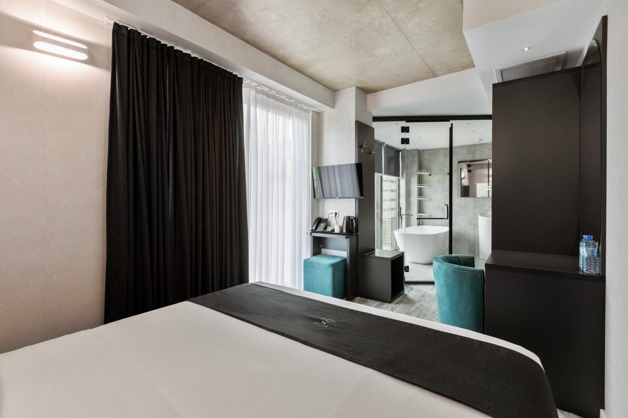 Mit Hotel Tbilisi Buitenkant foto