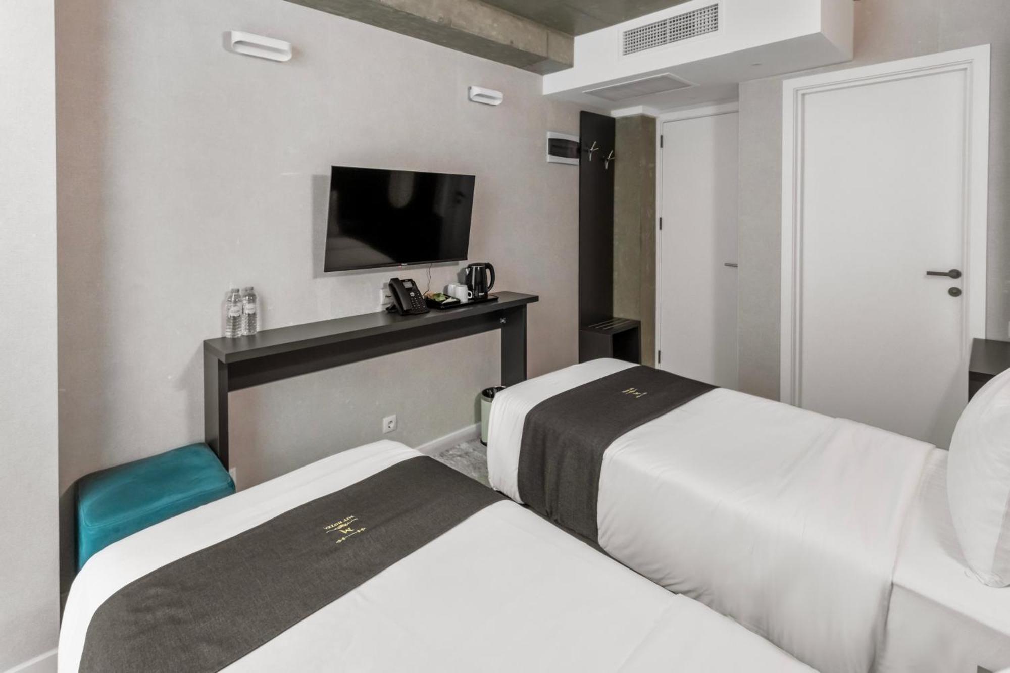 Mit Hotel Tbilisi Buitenkant foto