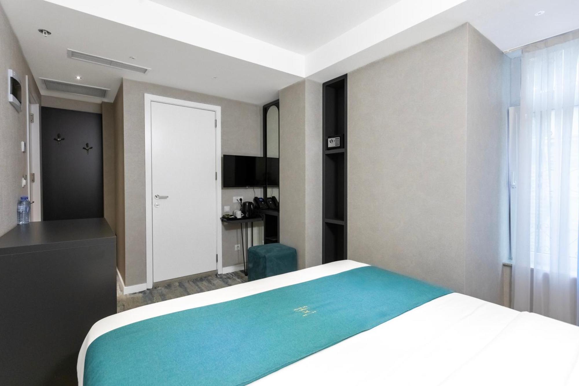 Mit Hotel Tbilisi Buitenkant foto