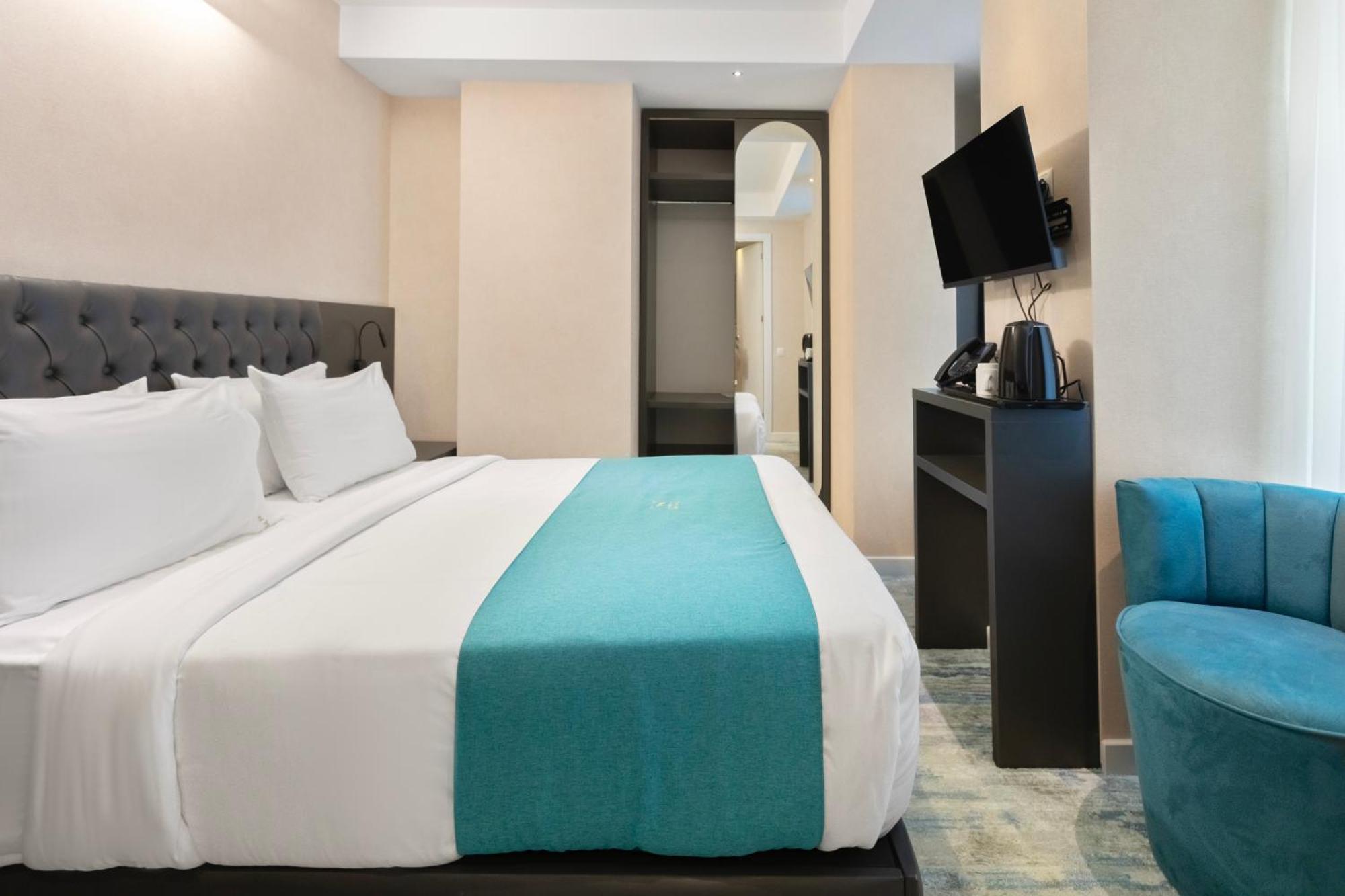 Mit Hotel Tbilisi Buitenkant foto