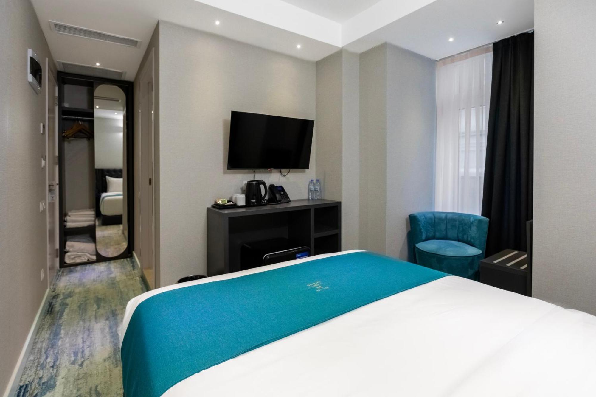 Mit Hotel Tbilisi Buitenkant foto