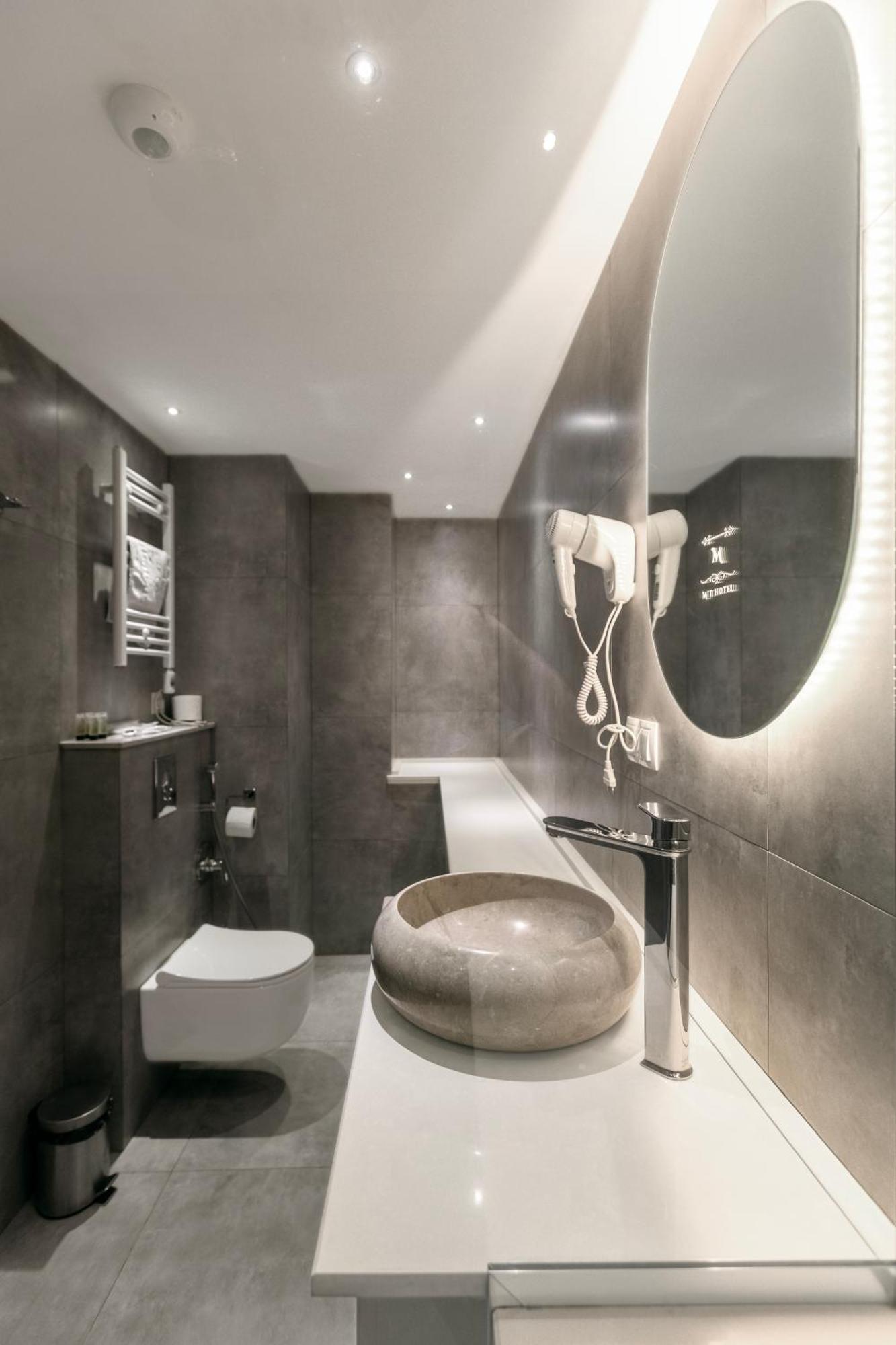 Mit Hotel Tbilisi Buitenkant foto